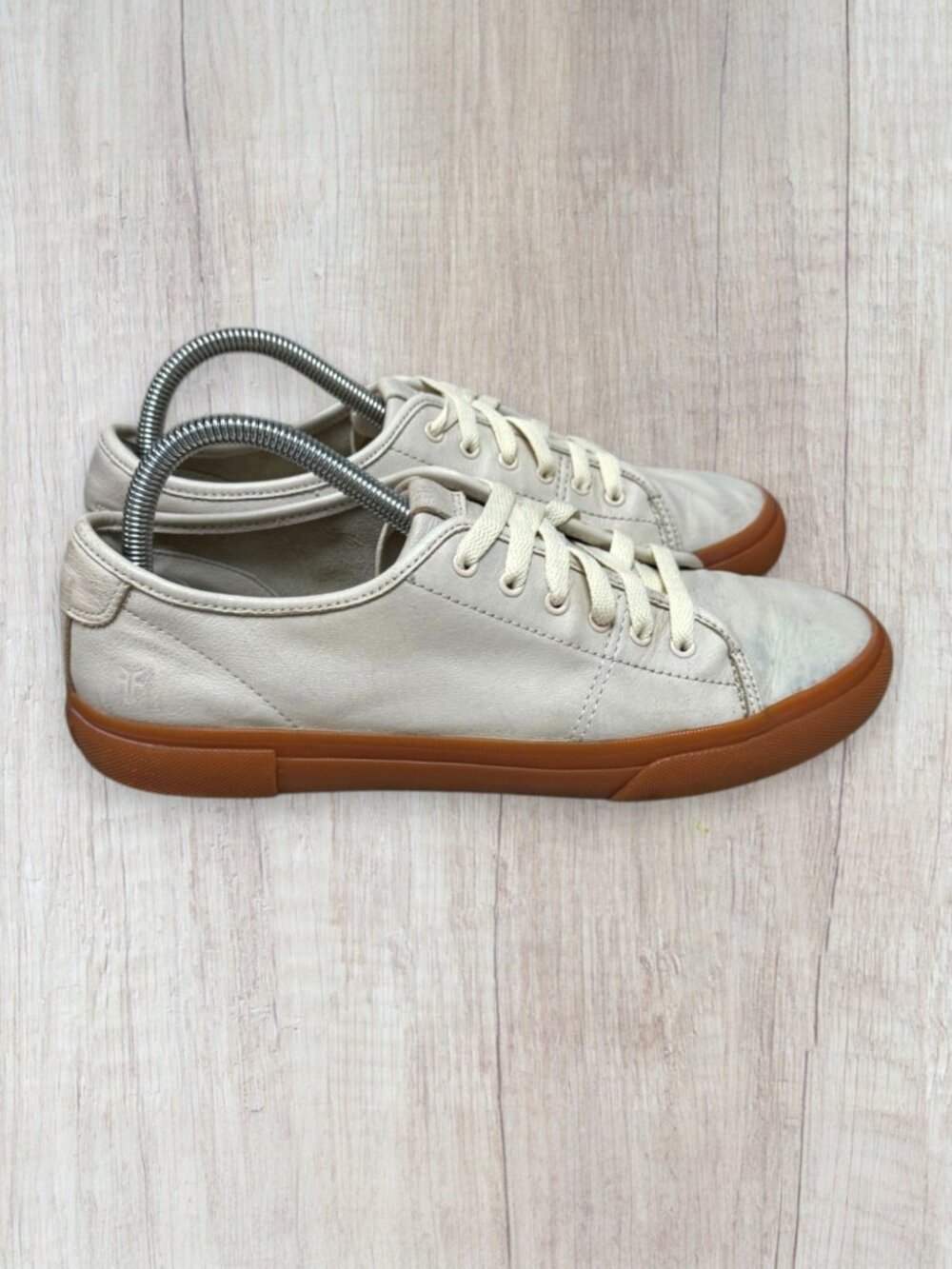 Frye Gia Low Lace Leather Sneakers Ivory Gum Sole Women’s 9